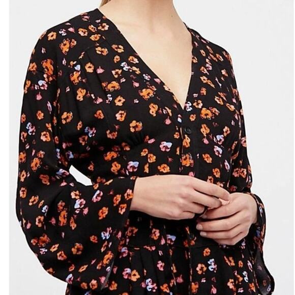 FREE PEOPLE L'amour Floral Long Sleeve V Neckline Button Down Romper New 2 Black - Picture 8 of 10